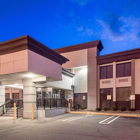 Best Western Paramus Hotel & Suites Exteriér fotografie